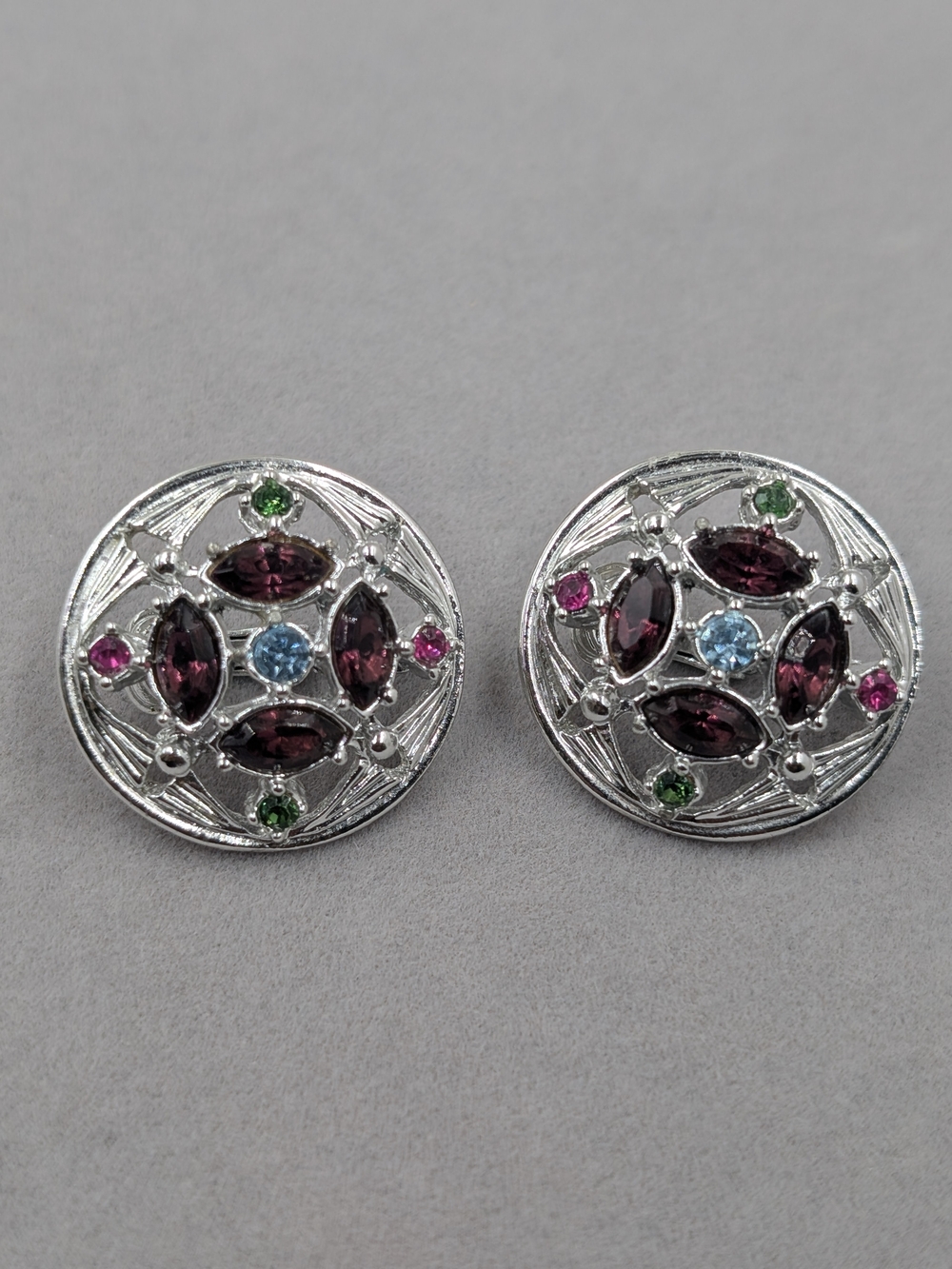 Sarah Coventry Springtime Rhinestone Clip-On Earrings Silver 1972 EUC 0334